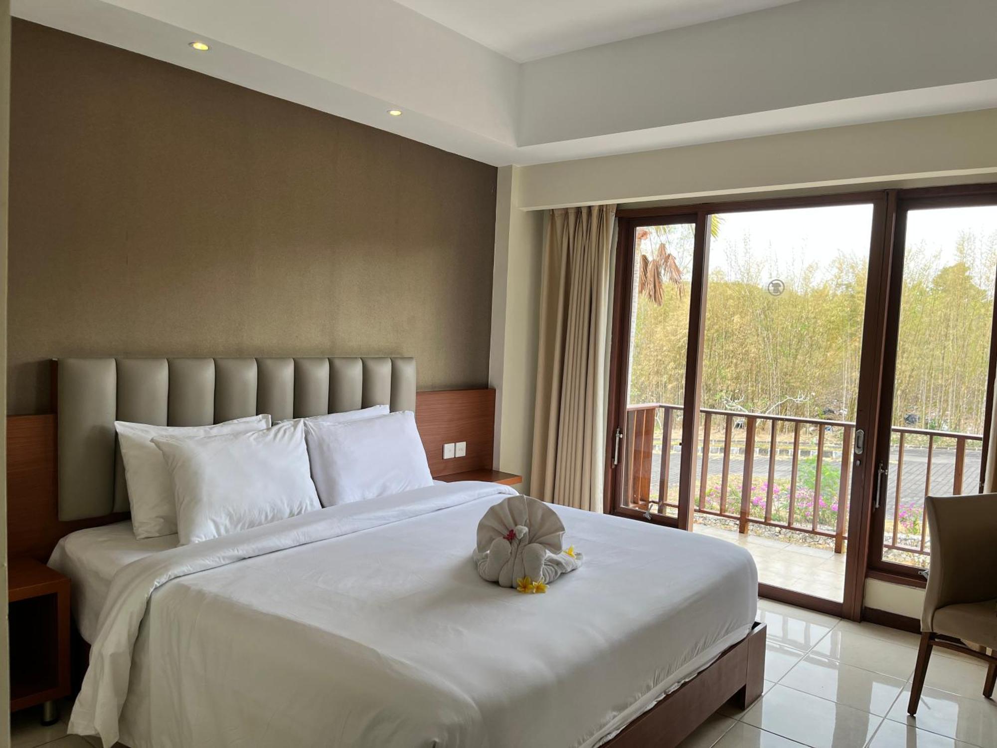 New Kuta Hotel By Lorin Uluwatu Extérieur photo