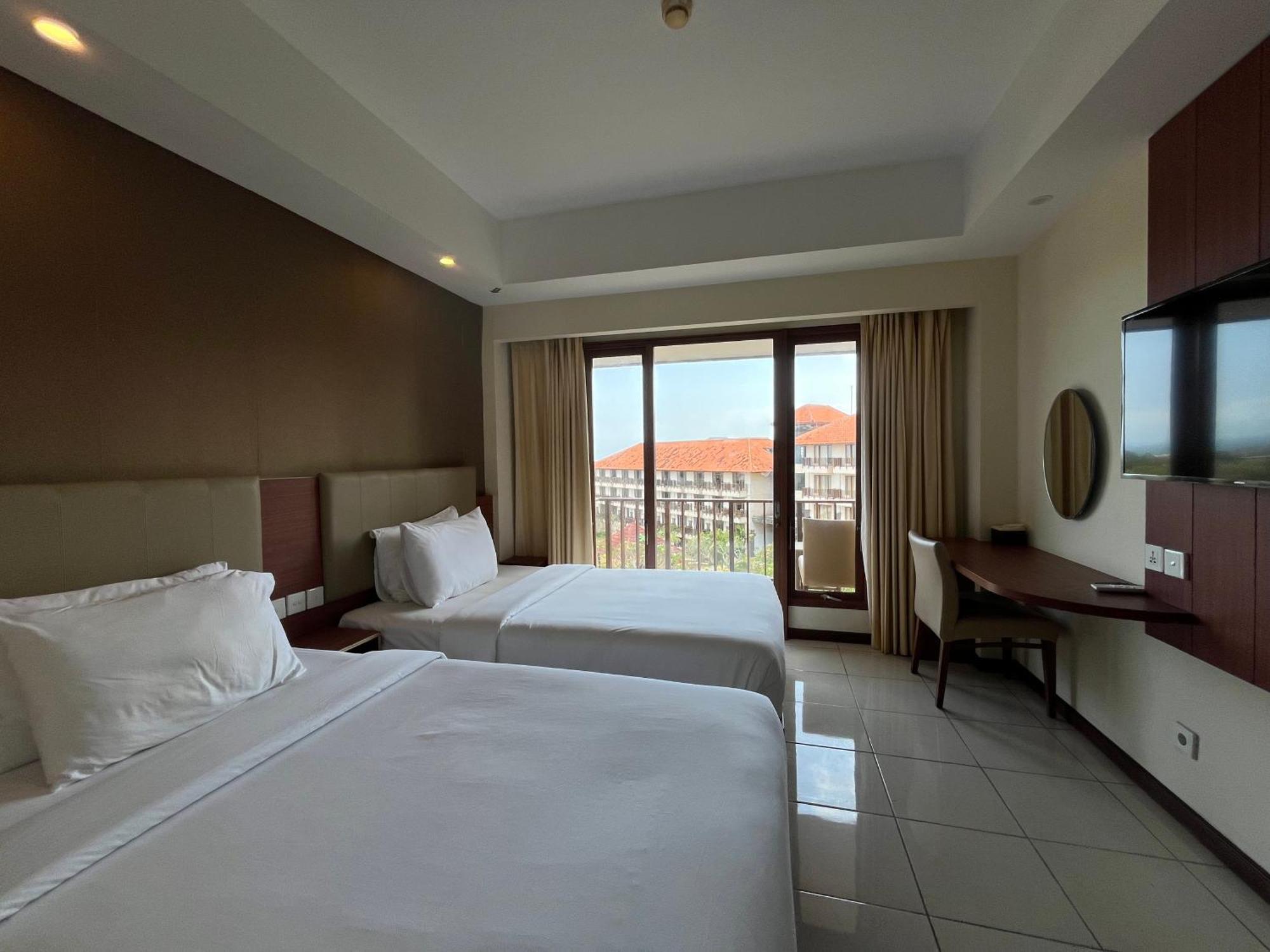 New Kuta Hotel By Lorin Uluwatu Extérieur photo
