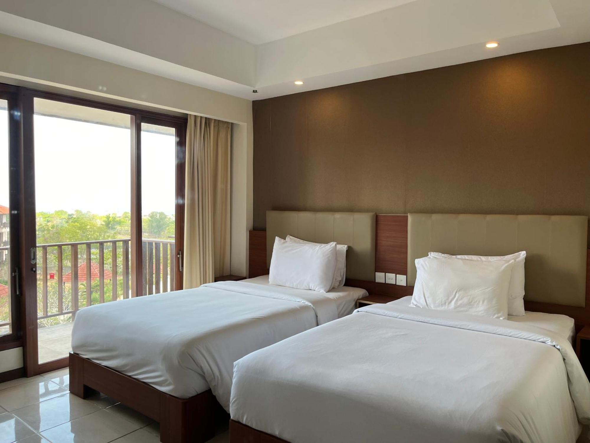 New Kuta Hotel By Lorin Uluwatu Extérieur photo